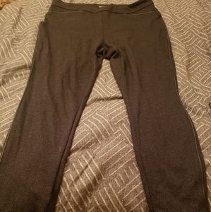 3/$25 Reitmans modern stretch leggings, size 12P